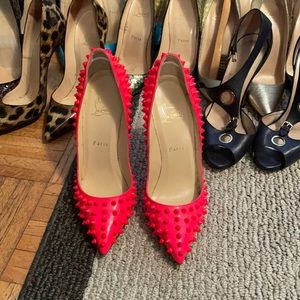 Christian louboutin Pigalles Spike sizes 38